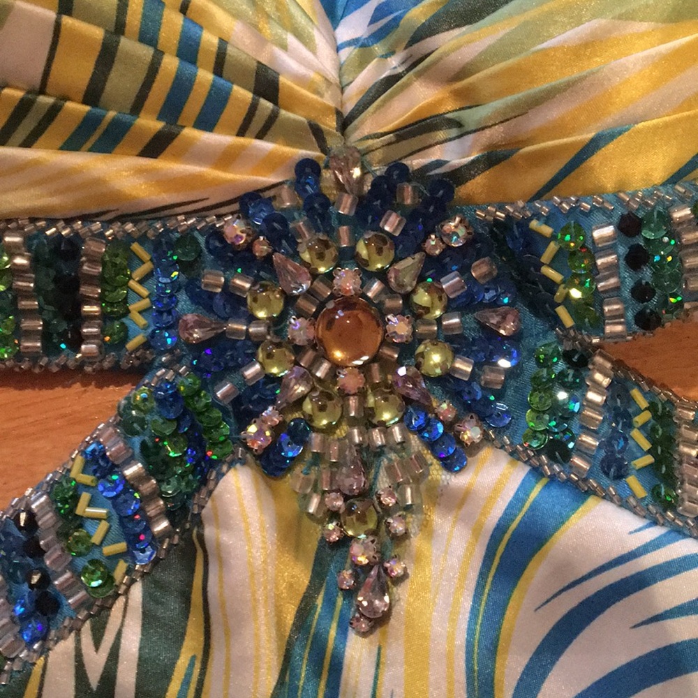Dress - Picture 8 of 8